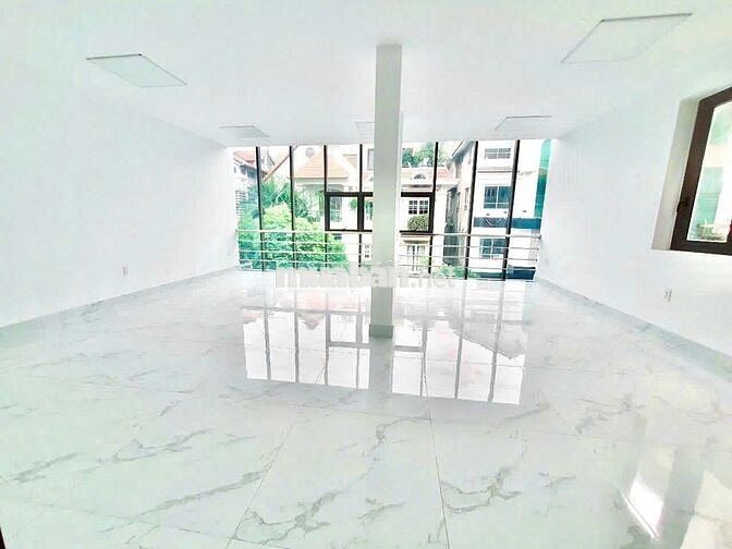 SIÊU PHẨM TOÀ NHÀ ỐP KÍNH 309F Nguyễn Văn Trỗi - 8x18m 4 tầng 720m sàn