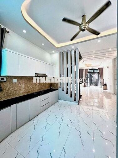 Cho thuê nhà NC 3 mặt tiền Nguyễn Văn Lượng P17 Gò Vấp