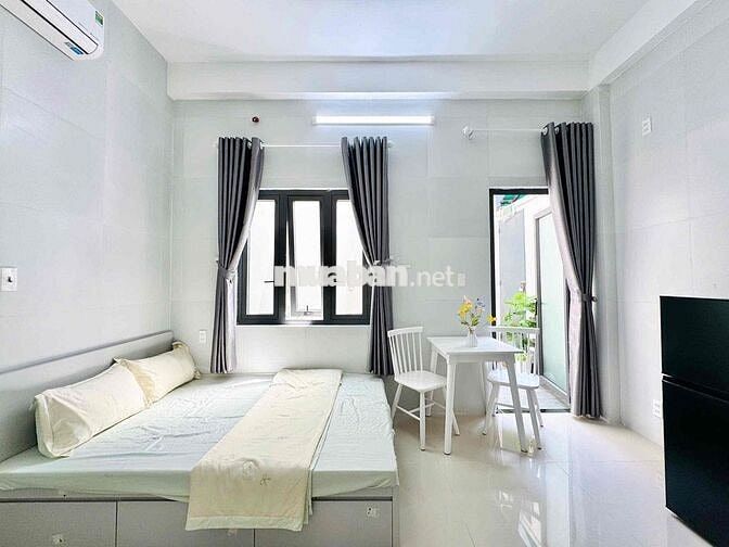 SIÊU PHẨM CĂN HỘ STUDIO BAN CÔNG FULL NỘI THẤT CÓ THÁNG MÁY