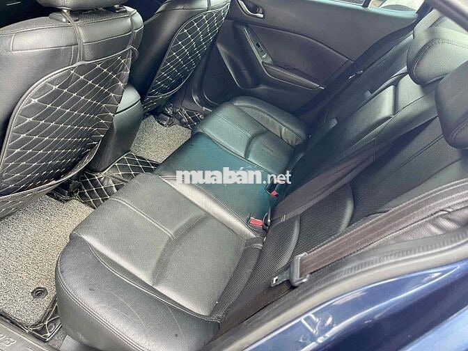 Mazda 3 2017 1.5 AT Sedan - 90000 km