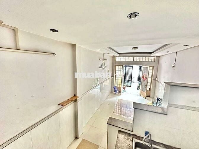 Bán nhà thoáng mát hẻm 138 đường Ngô Quyền P5 Q10