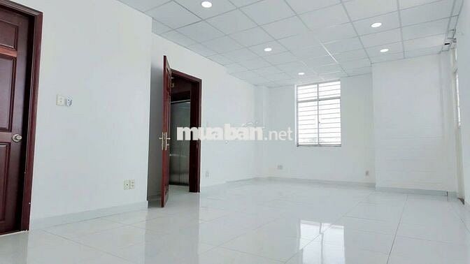 Cho thuê văn phòng mặt tiền đường Ung Văn Khiêm,dt 105m²