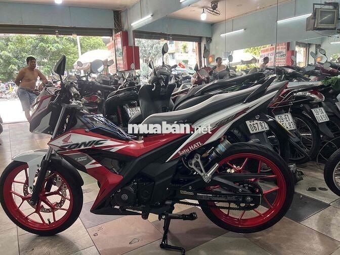 mới về SONIC (trắng đỏ) xe mới tin nhe ac oi