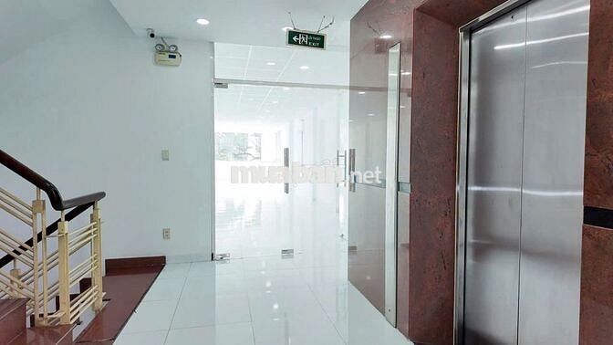 Cho thuê văn phòng mặt tiền đường Ung Văn Khiêm,dt 105m²