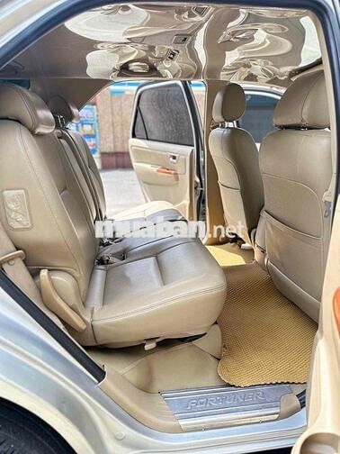 Toyota Fortuner 2010 2.7V 4x4 AT -