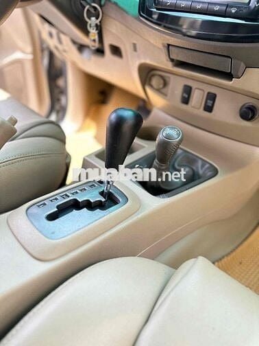 Toyota Fortuner 2010 2.7V 4x4 AT -