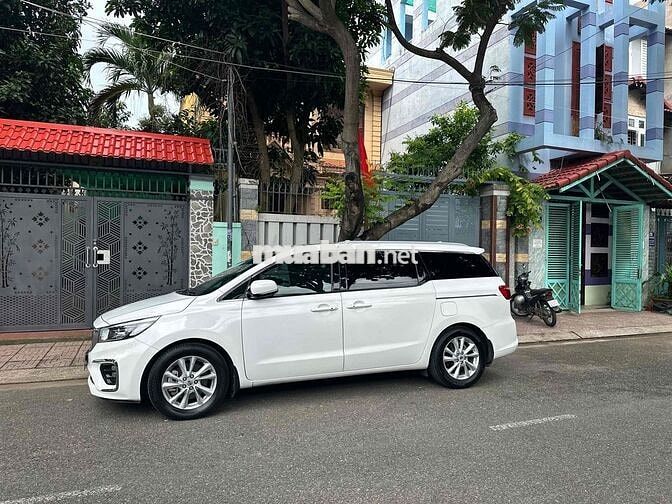Kia sedona 2019 - xe nhà sử dụng