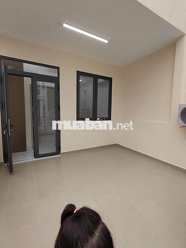 Cho thuê Nhà hẻm đường số Tân quy Q7- trệt 2 lầu- Có máy lạnh Giá 15tr