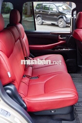 Lexus LX570 2014 màu vàng cát