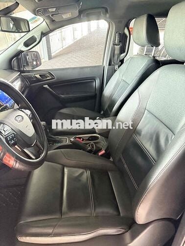 Everest Titanium model 2022 2.0L AT 4x2 - xe đẹp
