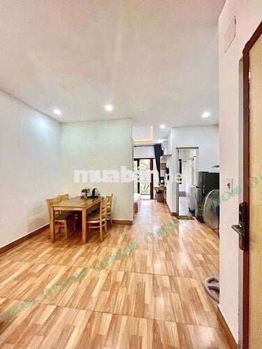 CHO THUÊ CĂN HỘ FULL NỘI THẤT CÓ BAN CÔNG NGAY BỜ SÔNG