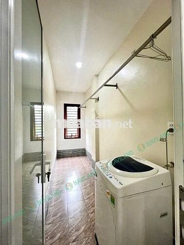 CHO THUÊ CĂN HỘ FULL NỘI THẤT CÓ BAN CÔNG NGAY BỜ SÔNG
