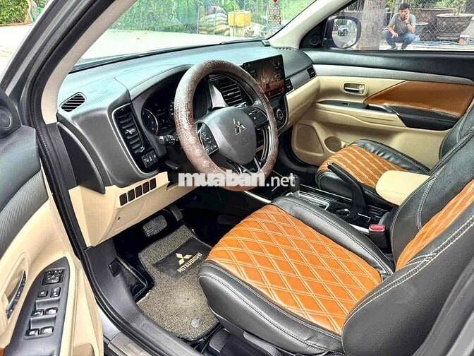 Cần Bán Mitsubishi Outlander 2017 2.0