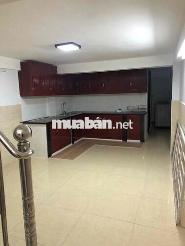 nhà 60m2, 3 phòng ngủ đường quang trung gần mat tiền