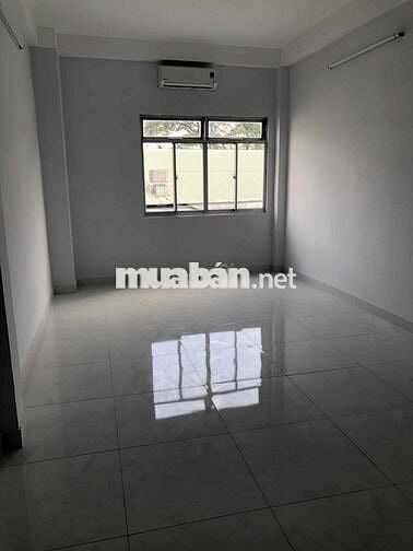 nhà 60m2, 3 phòng ngủ đường quang trung gần mat tiền