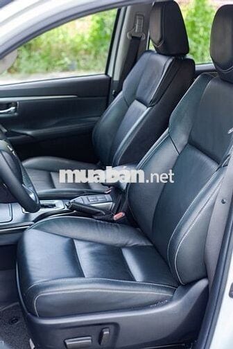 Toyota Fortuner 2.4L 4x2 AT 2022 trắng