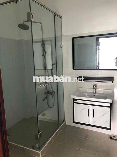 nhà 60m2, 3 phòng ngủ đường quang trung gần mat tiền