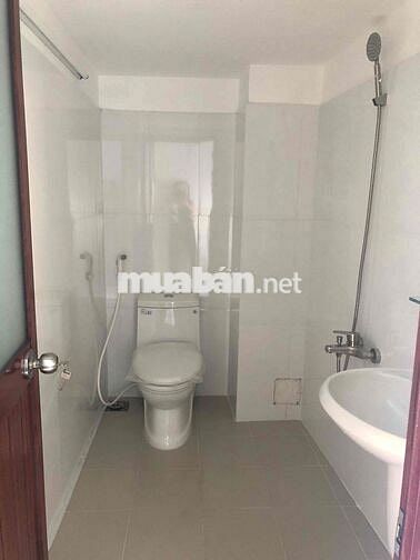 nhà 60m2, 3 phòng ngủ đường quang trung gần mat tiền