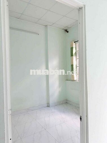Nhà cách chợ Hưng Long 200m 4x11,6 2 phòng ngủ 2 nvs ( Sổ Hồng Riêng )
