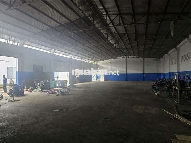 KHO,XƯỞNG GIÁ RẺ 670M² CHỈ CÓ 43TR/T, Đ LÊ TRỌNG TẤN