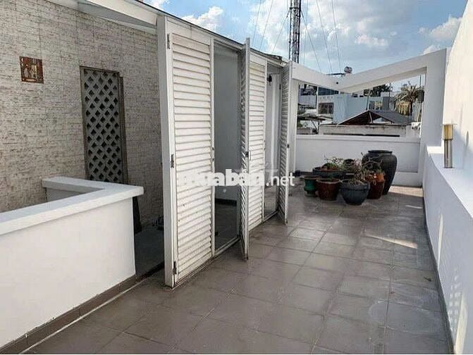 Cho Thuê Nhà Hẻm Xe Hơi 1 Trệt 3 Lầu Trần Quang Diệu