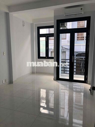 nhà 60m2, 3 phòng ngủ đường quang trung gần mat tiền