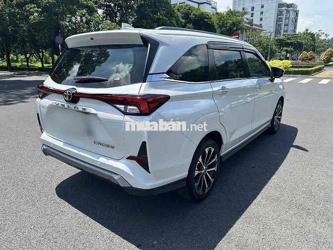 Bán Toyota Veloz Cross 2022 CVT Top hỗ trợ bank