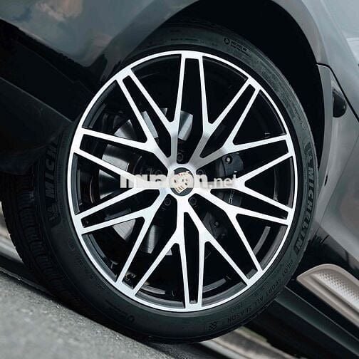 LONG ANH AUTO về Porsche Macan 2021 còn bảo hành