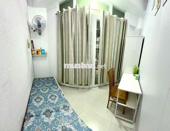 Đường số 4, mới, xe hơi rộng rãi, đối diện vạn phúc City