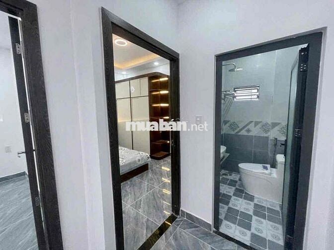 Nhà đẹp ngang 5m chỉ hơn 4 tỷ ngay Ngã tư ga Q12