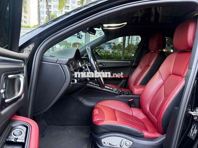 Porsche Macan 2021 lướt 48.000 km