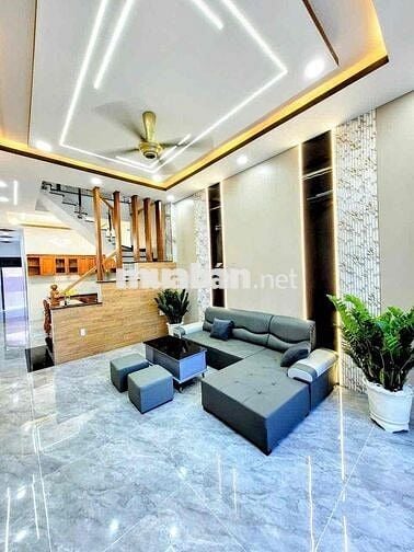 nhà sổ riêng hoàn công giá rẻ gần chợ bửu long. dtsd 240m2, đường 8m.
