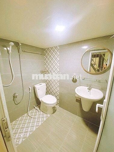 Cho thuê căn hộ đầy đủ tiện nghi ngay cầu chữ Y Qua Q5 2p đi xe