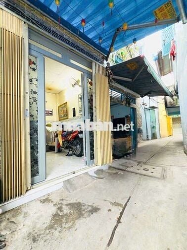 /-li Giá: 1.tỷ.680 thương lượng nhẹ
Bán nhà hẻm thông cách mặt tiền