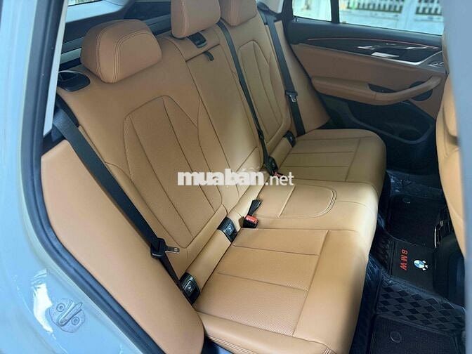 BMW X3 2024 sDrive20i - 4700 km