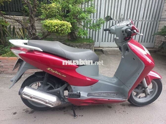 Honda dylan 150