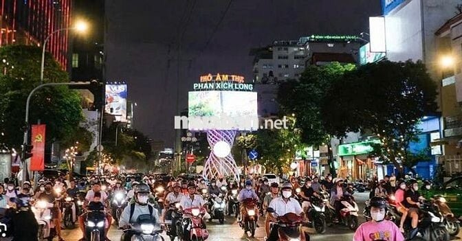 Cho thuê phòng 30m² làm lớp học studio khu Phan Xích Long 7.5 Triệu