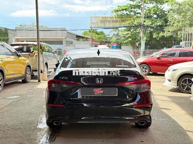 Honda Civic 2022 RS 60000 km xe đẹp zin không lỗi
