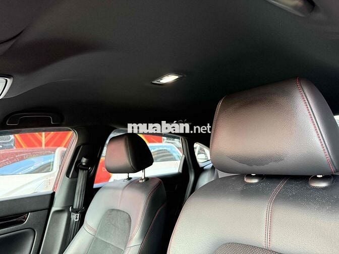 Honda Civic 2022 RS 60000 km xe đẹp zin không lỗi