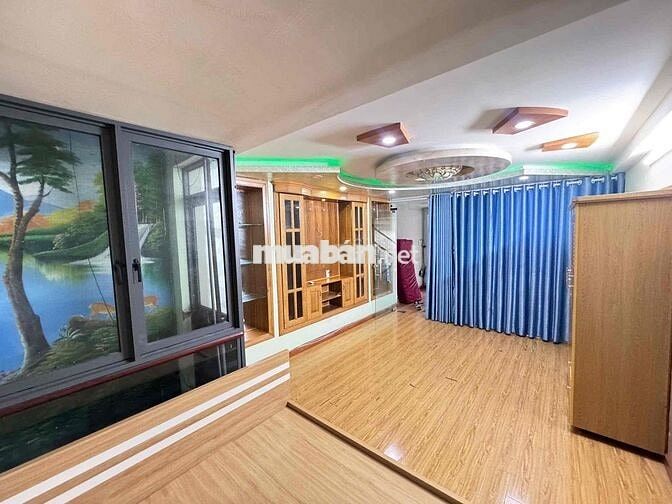Phòng đôi rộng Full Nội Thất Cao Cấp Ở Được Nhiều Người Nhiều xe