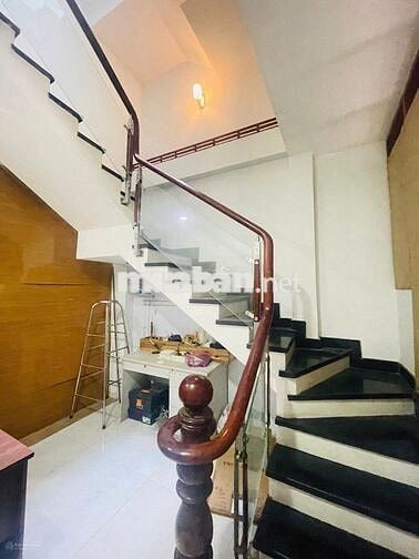 BÁN NHÀ HXH TRUNG TÂM Q.1–KHU VỰC ĐỀ THÁM–CÓ HĐ THUÊ ỔN DT:4x18CN:61m2