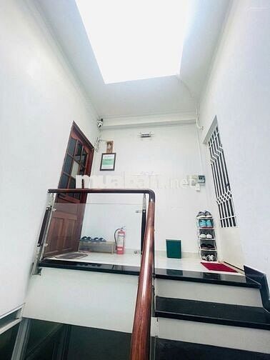 BÁN NHÀ HXH TRUNG TÂM Q.1–KHU VỰC ĐỀ THÁM–CÓ HĐ THUÊ ỔN DT:4x18CN:61m2