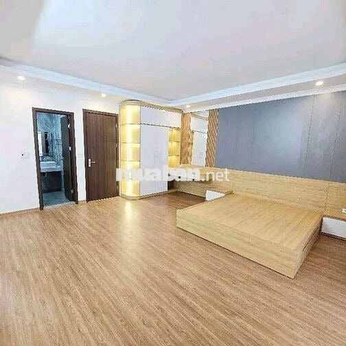Văn Tiến Dũng - chỉ 6 tỷ - 5 tầng mới cóng ô tô đỗ cổng - sát phố