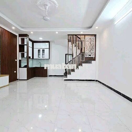 Văn Tiến Dũng - chỉ 6 tỷ - 5 tầng mới cóng ô tô đỗ cổng - sát phố