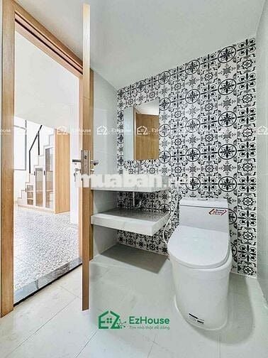 Khai trương căn hộ mới xây duplex cửa sổ trời đối diện Etown Cộng Hoà