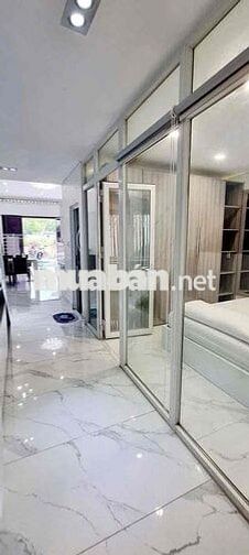 cho thuê nhà 2 tầng 2pn/2wc mặt tiền chu huy mân