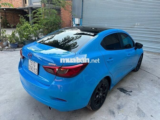 Mazda 2 2017 màu xanh, 150.000 km