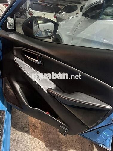 Mazda 2 2017 màu xanh, 150.000 km