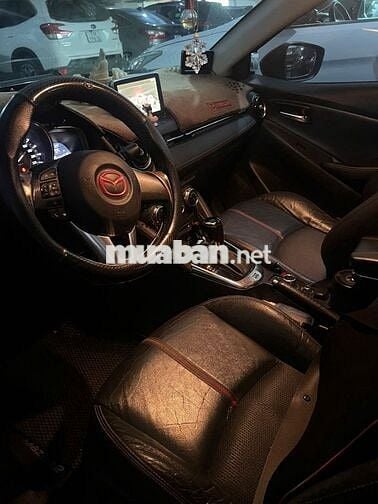 Mazda 2 2017 màu xanh, 150.000 km