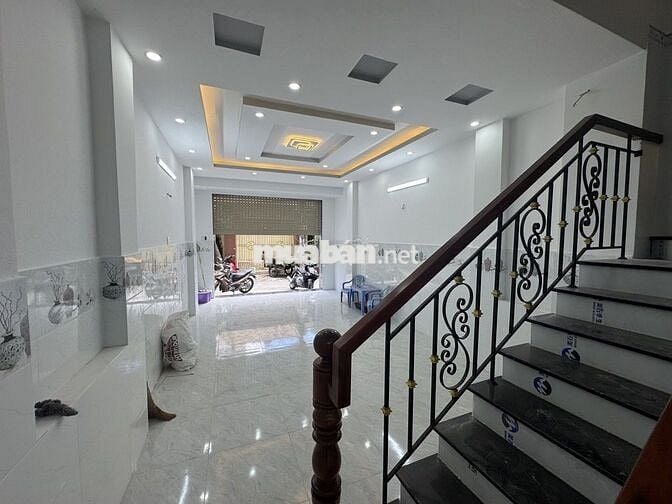 NHÀ MỚI 3 TẦNG 4 PN - GẦN NGUYỄN SƠN - TÂN PHÚ - HẺM XE HƠI THÔNG